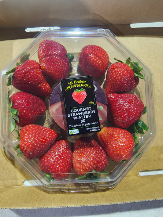 Gourmet Strawberry platter with chocolate dip